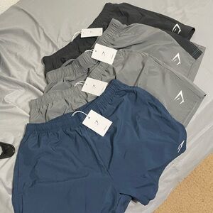 Gymshark 5 Inch Shorts - Size L